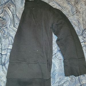 Medium Long Sleeved Black Shirt